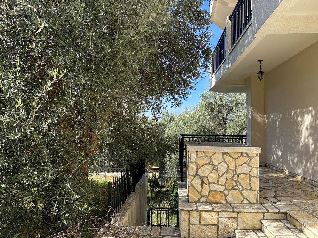 Коттедж в Баре, Черногория, 220 м² - фото 4