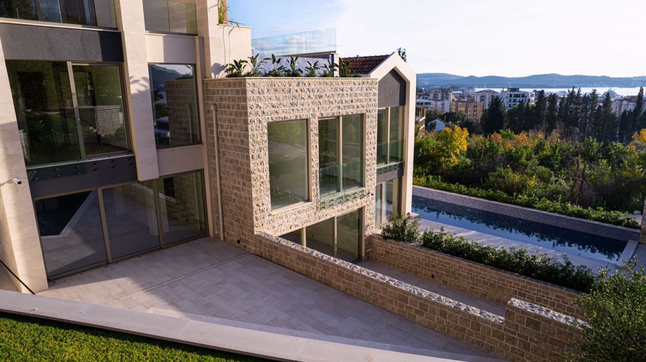 Дом в Тивате, Черногория, 288 м² - фото 5