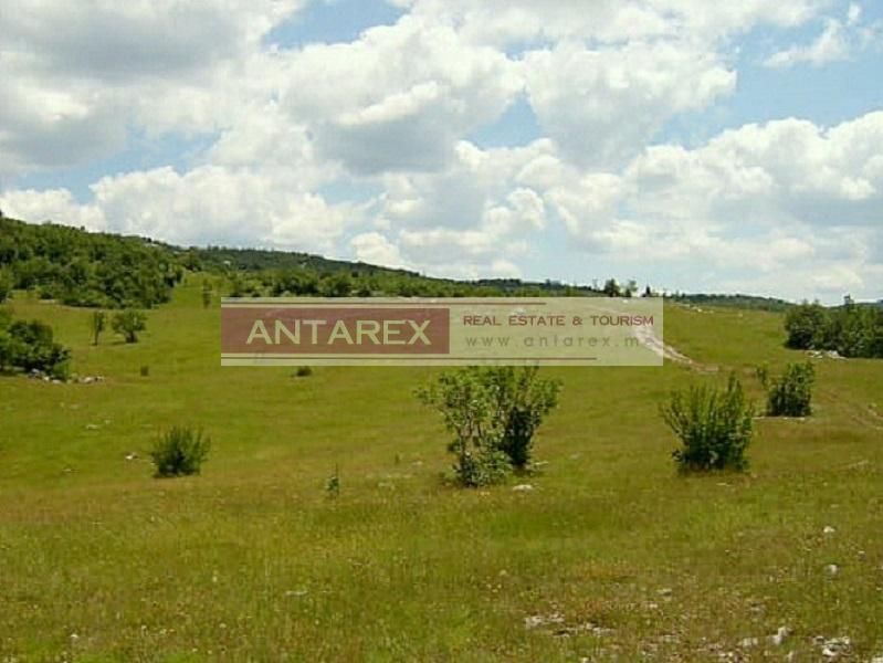 Земля в Никшиче, Черногория, 1 550 558 м² - фото 2