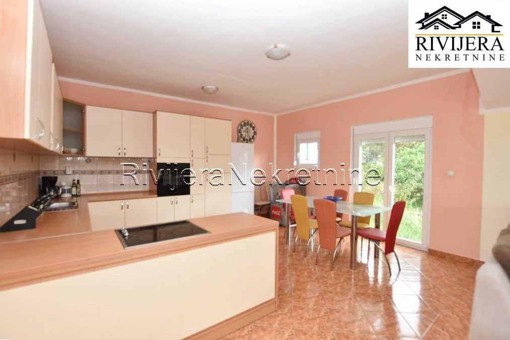 Дом в Херцег-Нови, Черногория, 280 м² - фото 9