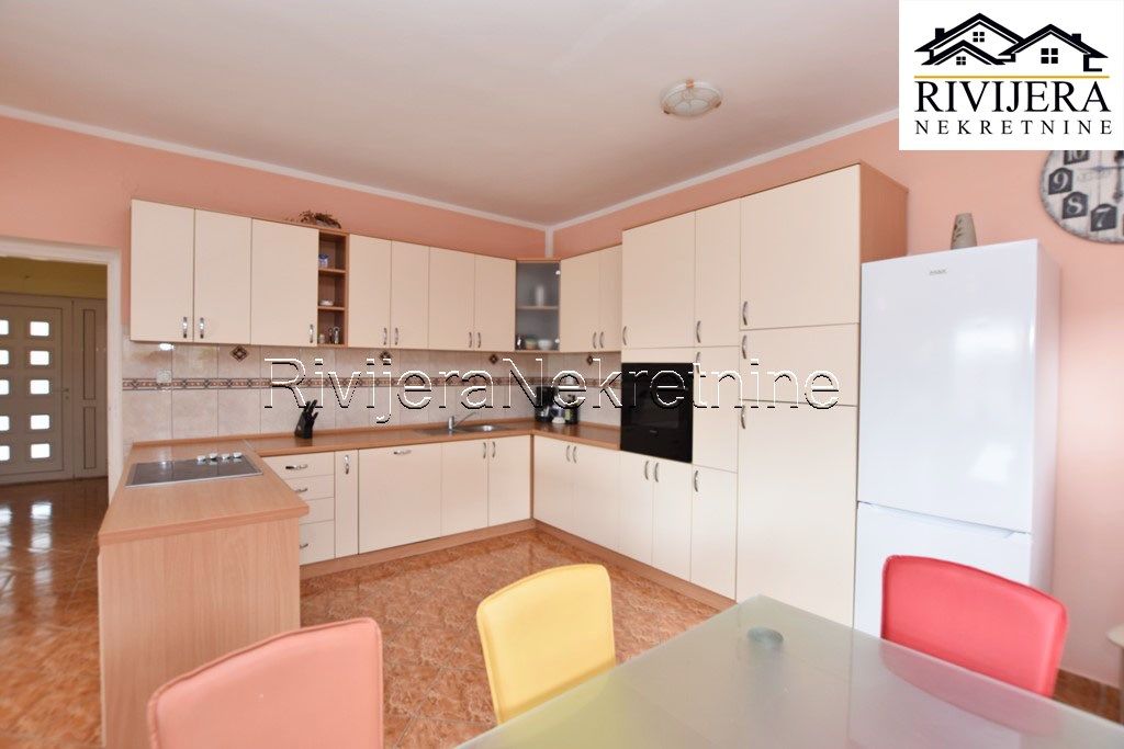 Дом в Херцег-Нови, Черногория, 280 м² - фото 10