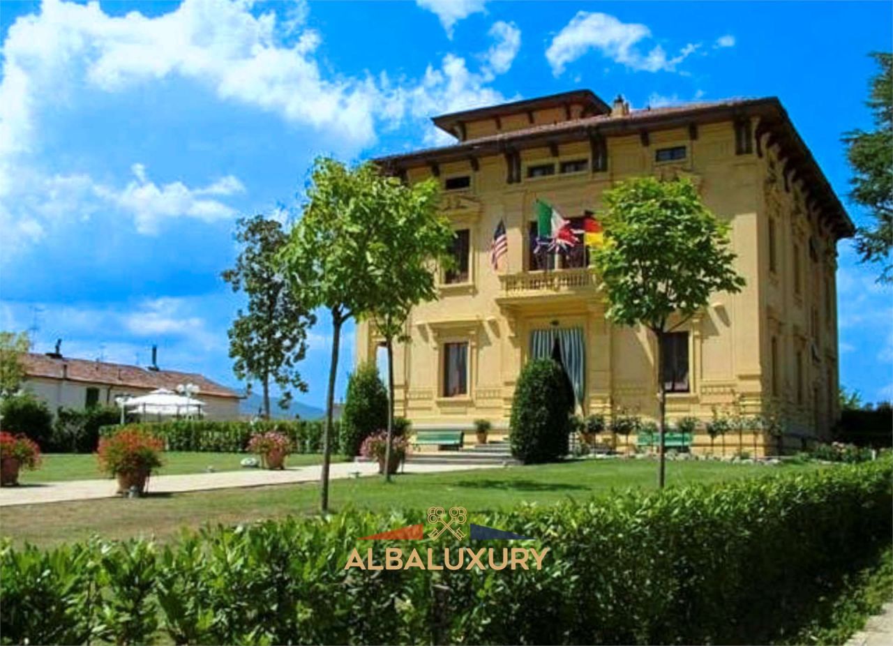 Вилла в Барге, Италия, 1 100 м² - фото 12