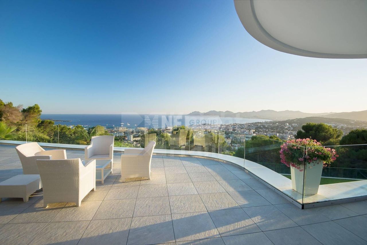 Вилла в Каннах, Франция, 2 300 м² - фото 2