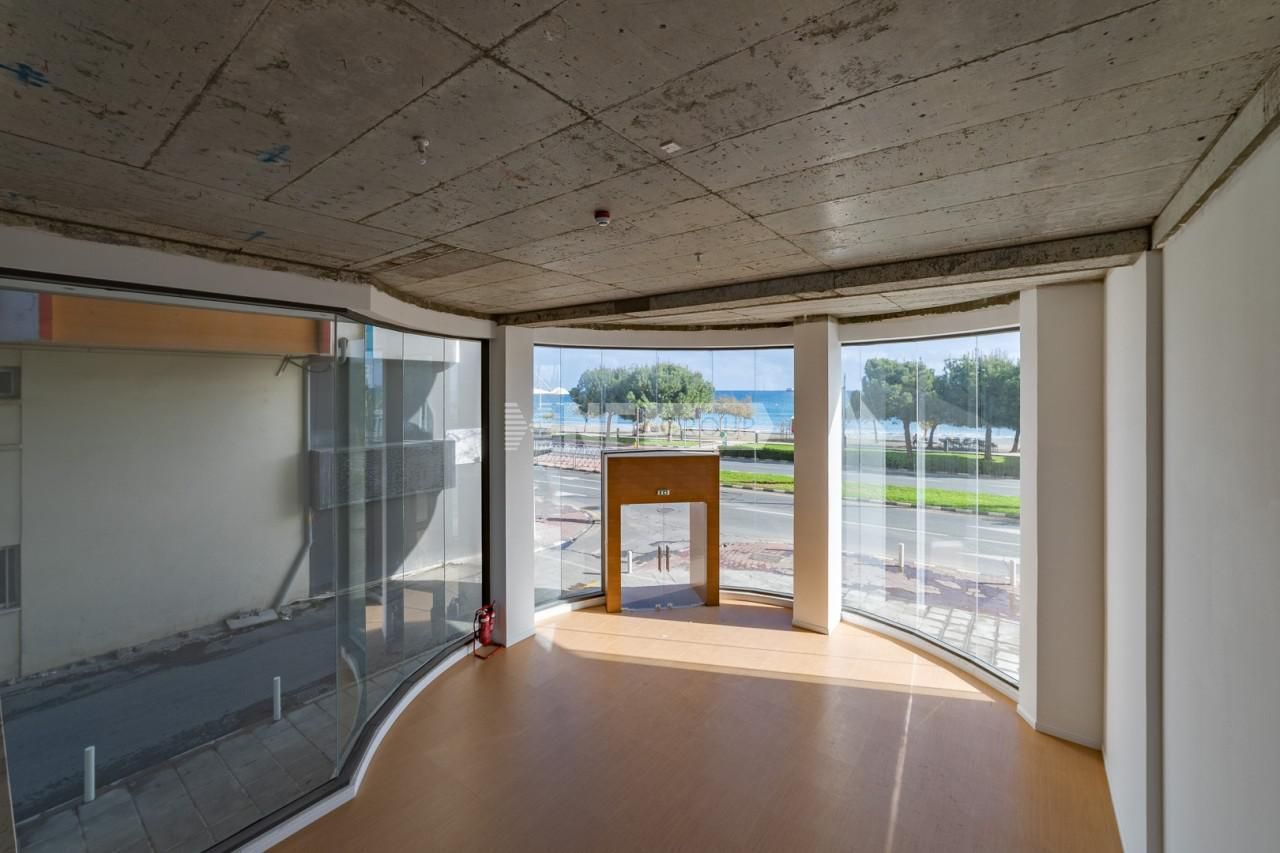 Офис в Лимасоле, Кипр, 312 м² - фото 2