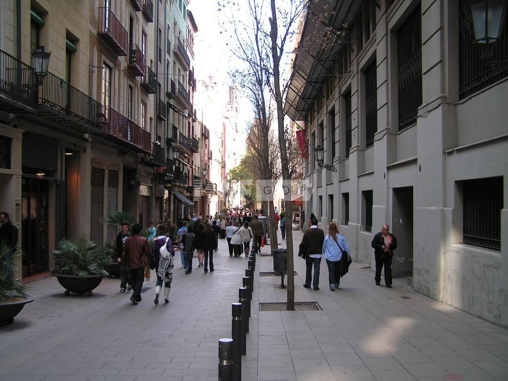 Магазин в Барселоне, Испания, 25 м² - фото 2