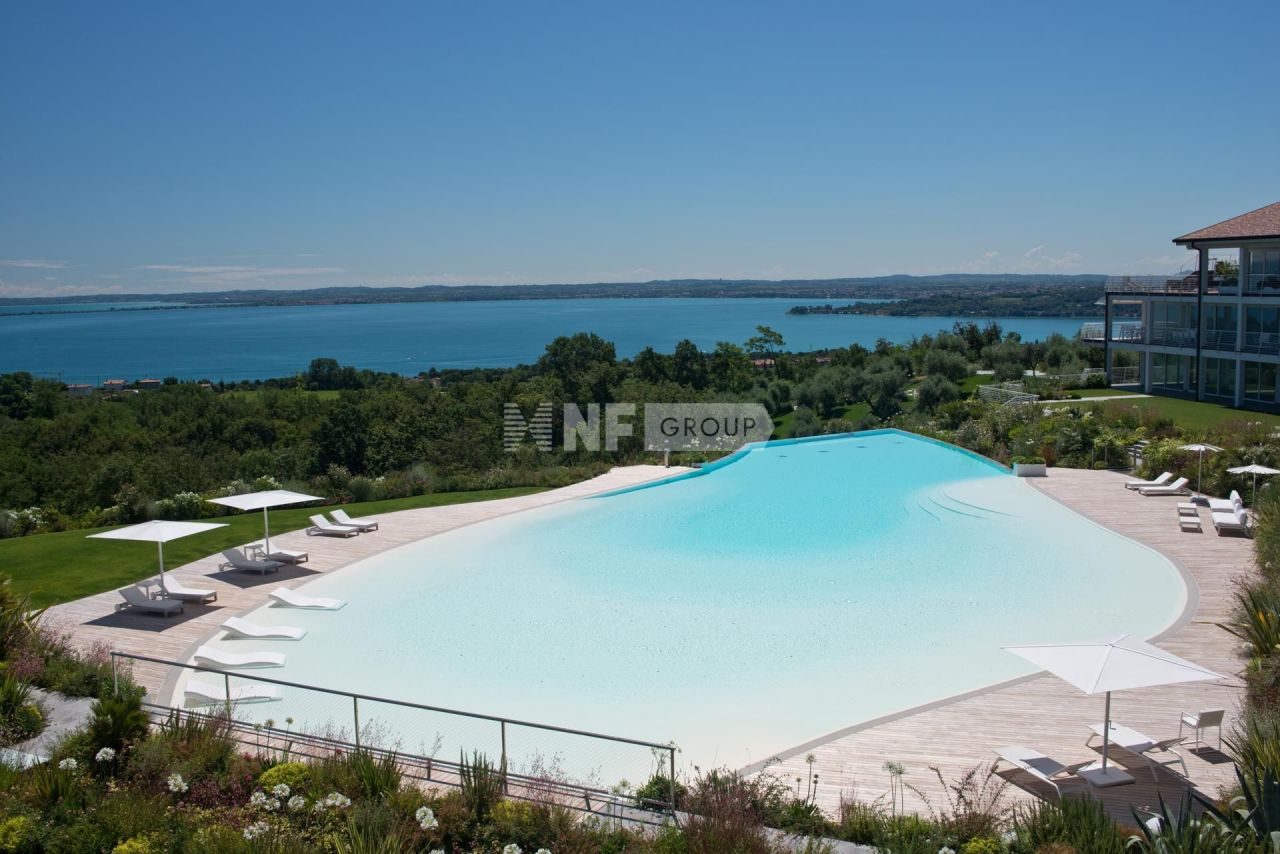 Апартаменты у озера Гарда, Италия, 271 м² - фото 6