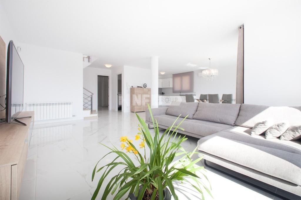 Вилла в Калонже, Испания, 300 м² - фото 6