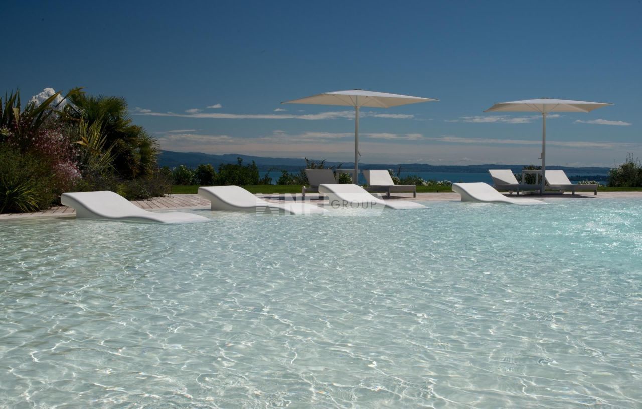 Апартаменты у озера Гарда, Италия, 271 м² - фото 7