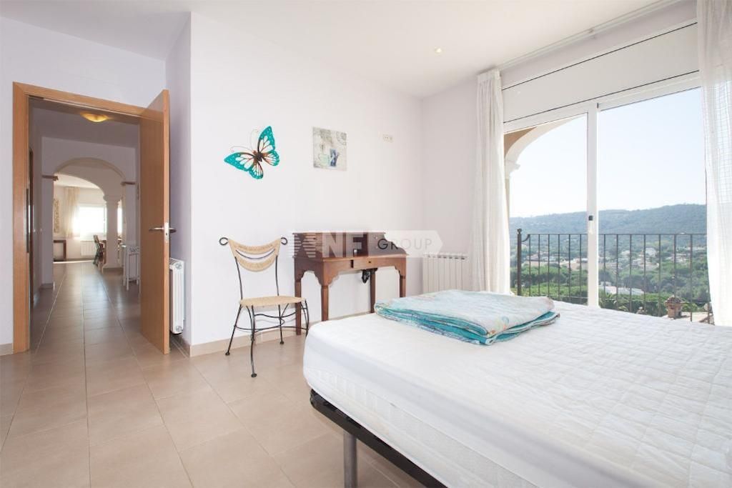 Вилла в Калонже, Испания, 350 м² - фото 10