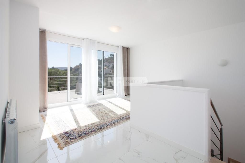 Вилла в Калонже, Испания, 300 м² - фото 11