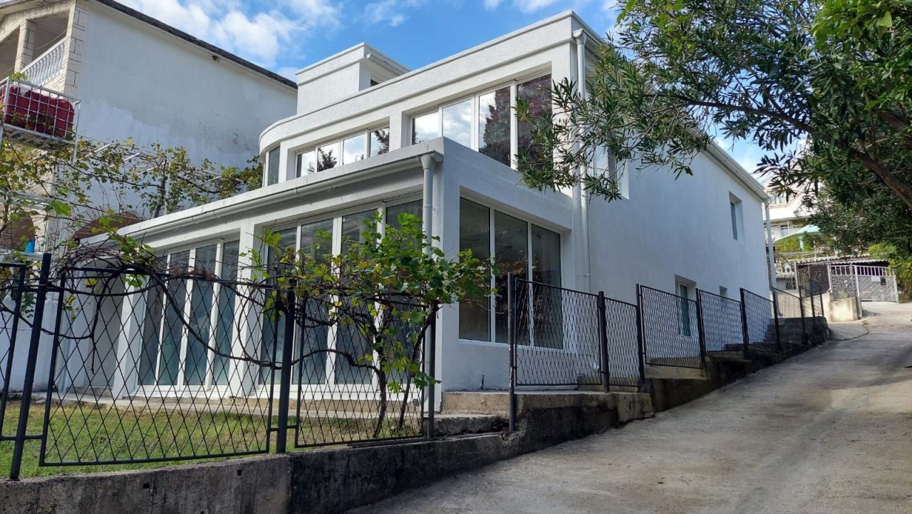 Дом в Сутоморе, Черногория, 224 м² - фото 2