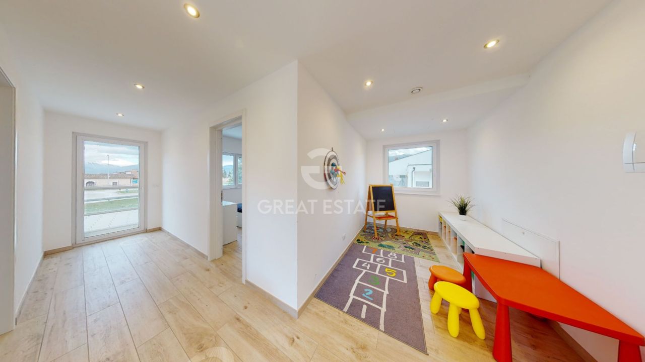 Вилла в Л’Акуиле, Италия, 296.9 м² - фото 9