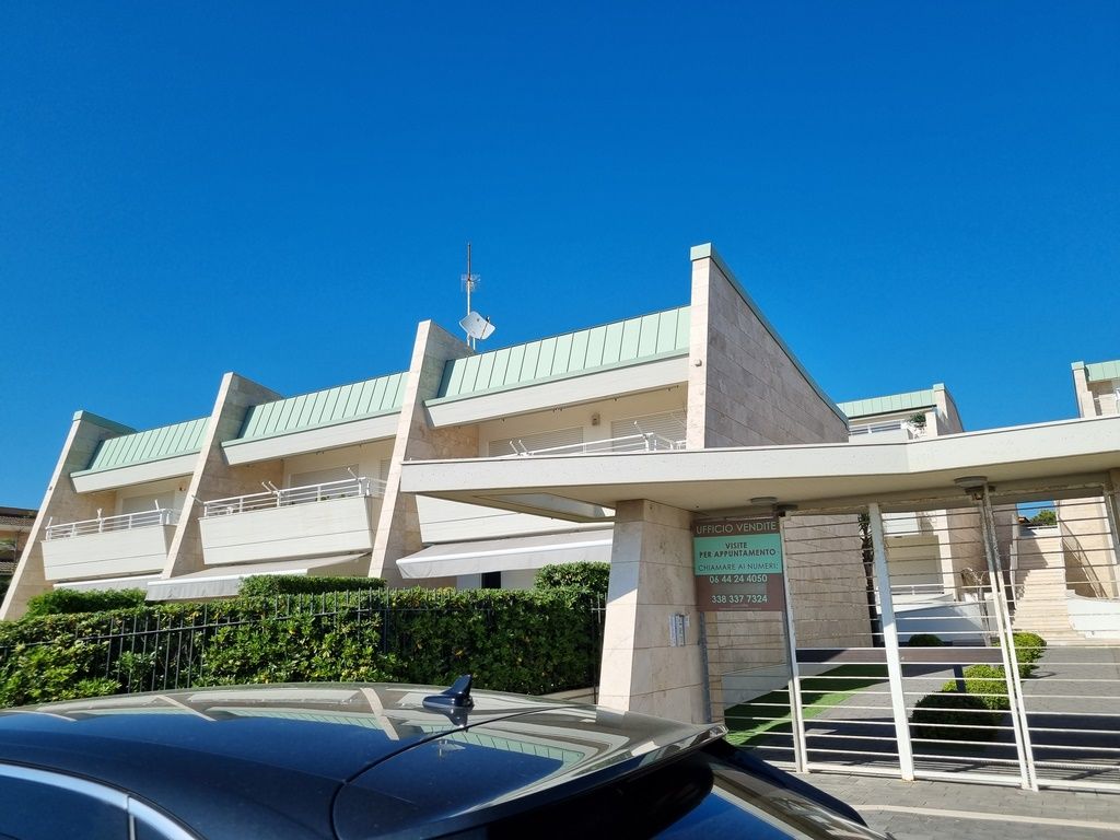 Квартира в Анцио, Италия, 100 м² - фото 1