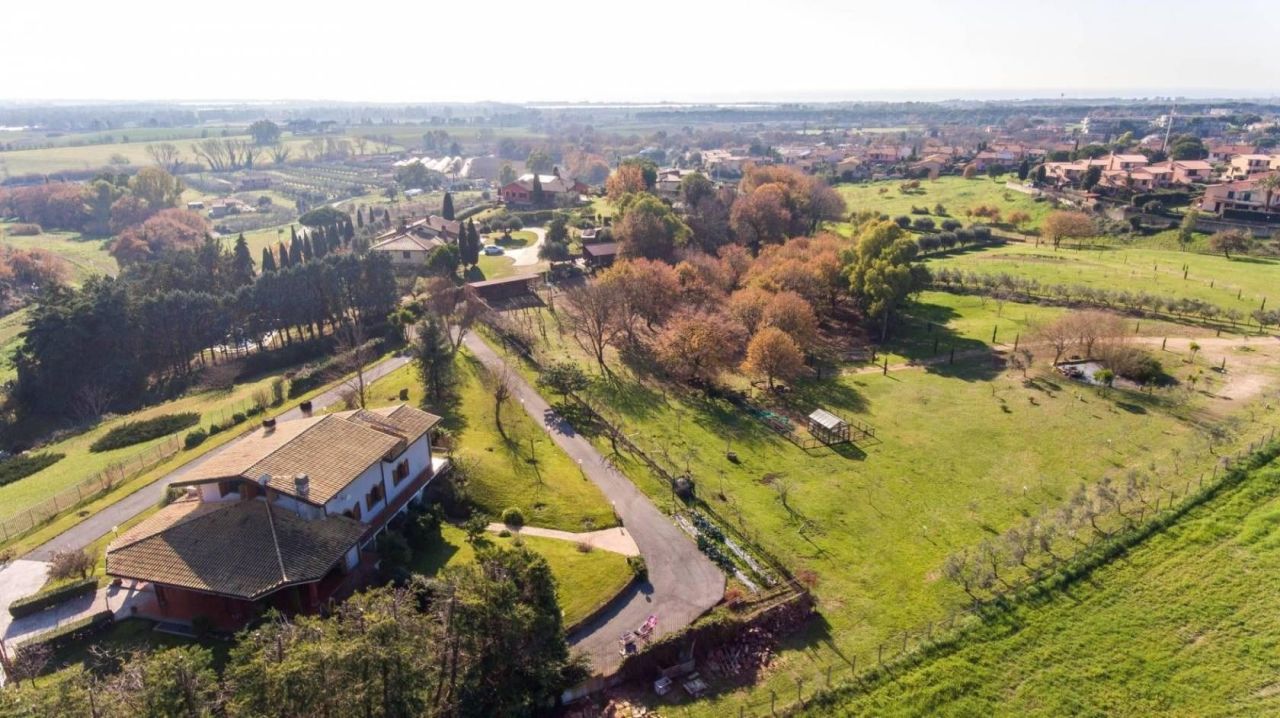 Вилла в Черветери, Италия, 420 м² - фото 4