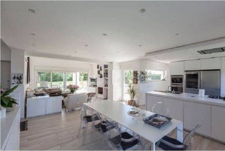 Вилла в Ольджате, Италия, 250 м² - фото 2