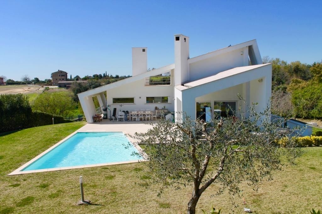 Вилла в Ольджате, Италия, 250 м² - фото 8