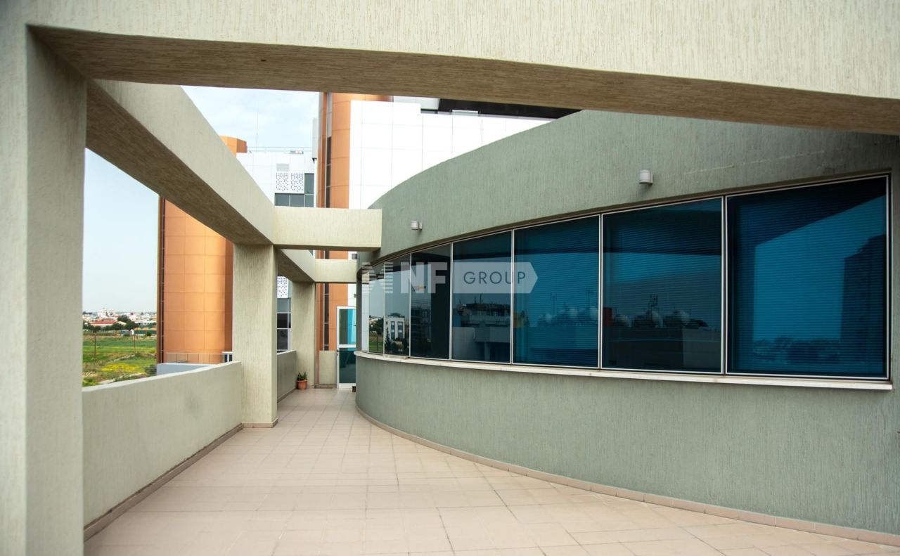 Офис в Лимасоле, Кипр, 464 м² - фото 2