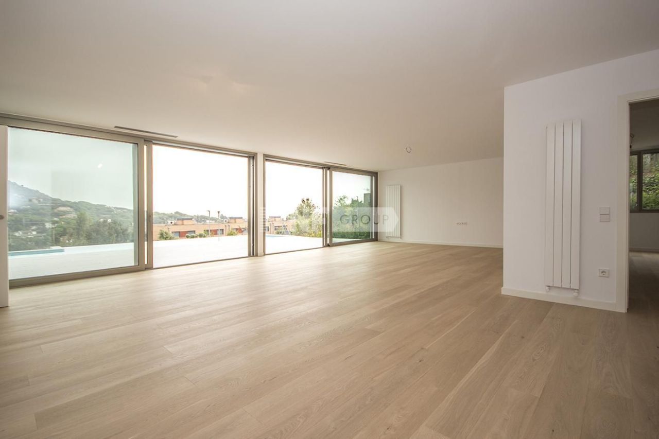 Вилла в Кабрильсе, Испания, 635 м² - фото 8