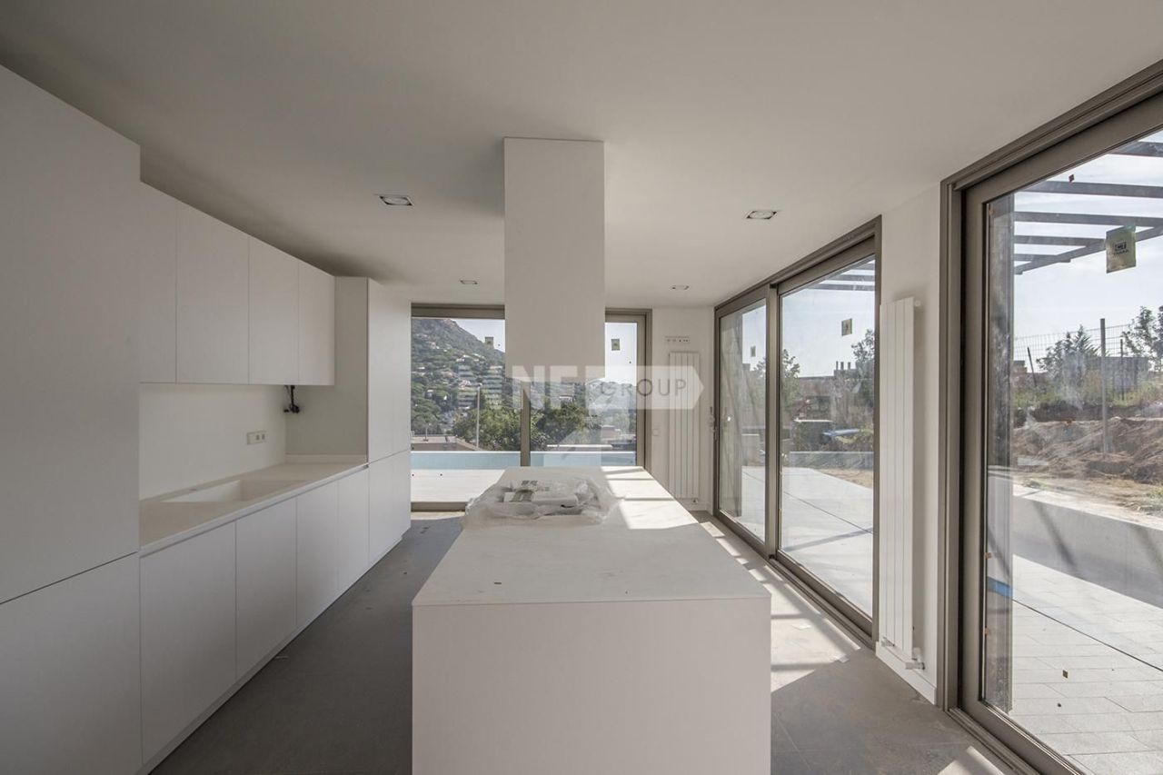 Вилла в Кабрильсе, Испания, 532 м² - фото 11