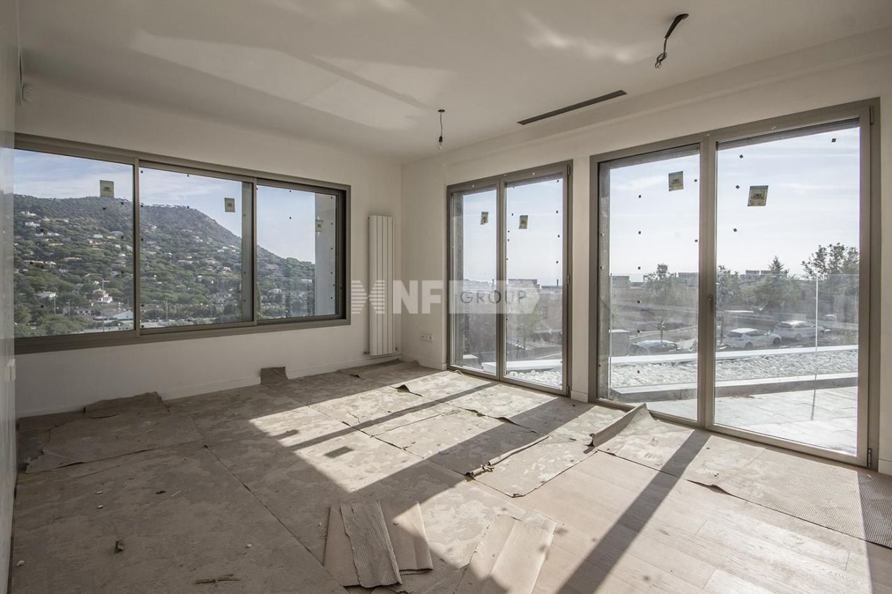 Вилла в Кабрильсе, Испания, 532 м² - фото 12