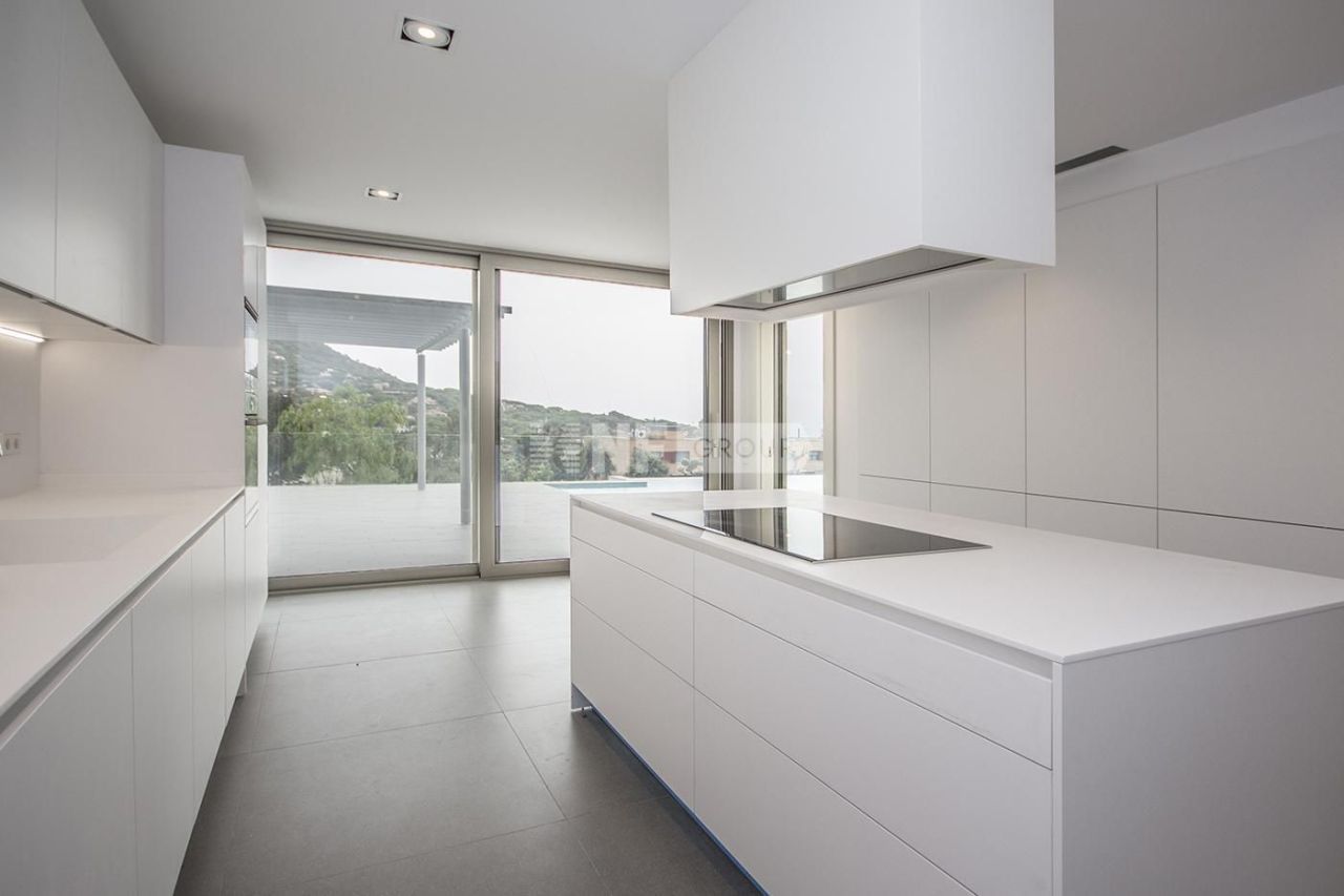 Вилла в Кабрильсе, Испания, 635 м² - фото 12