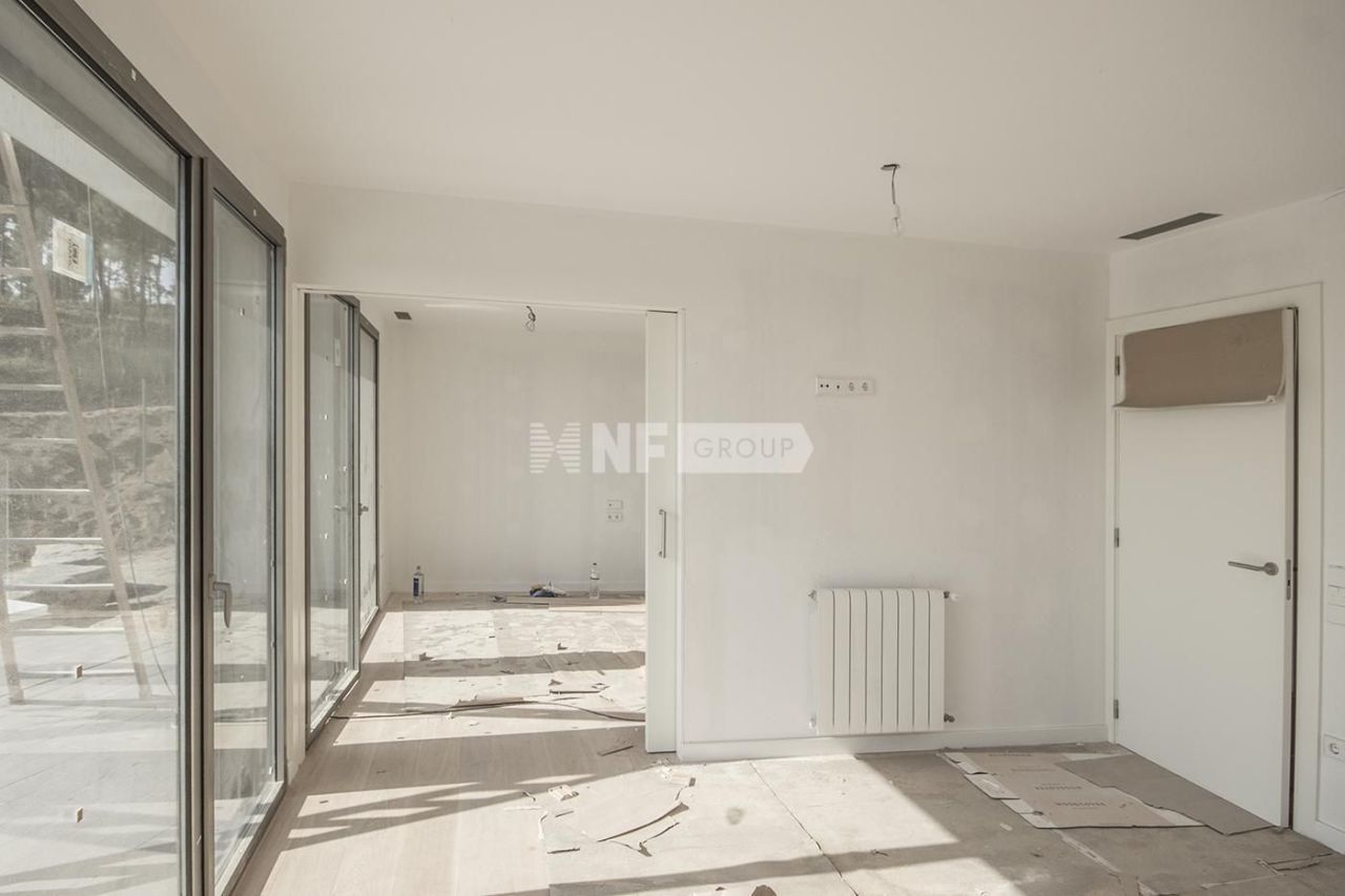 Вилла в Кабрильсе, Испания, 532 м² - фото 13