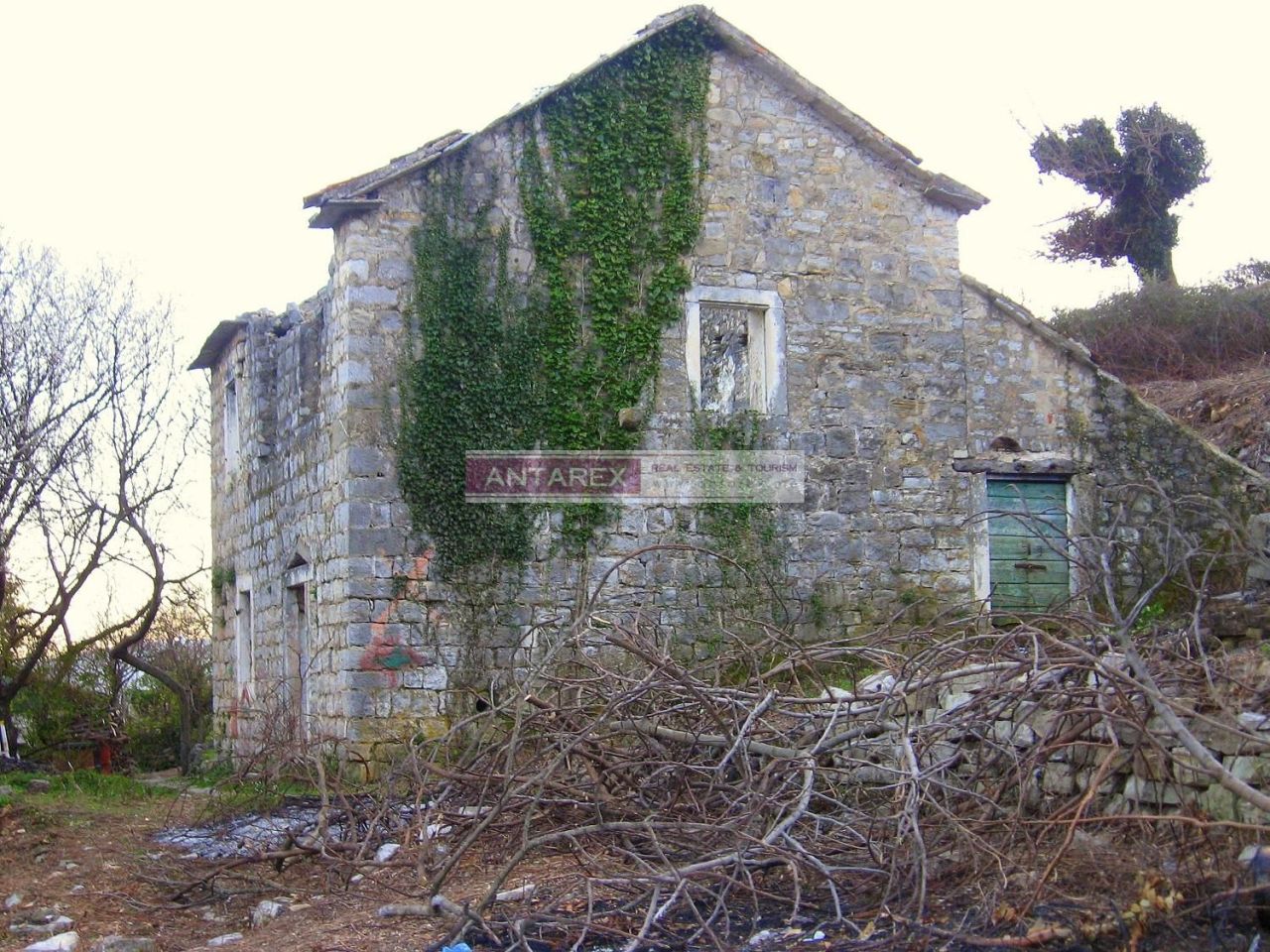 Земля в Биеле, Черногория, 2 806 м² - фото 3