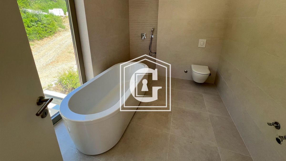 Таунхаус в Тивате, Черногория, 101 м² - фото 10