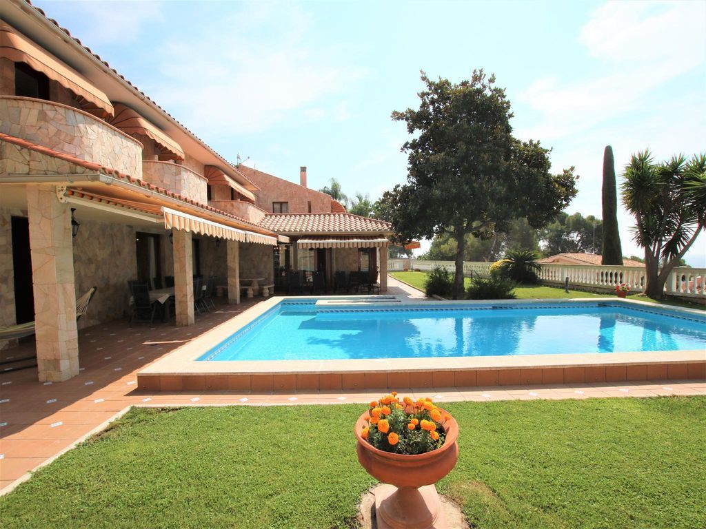 Вилла на Коста-Брава, Испания, 570 м² - фото 3