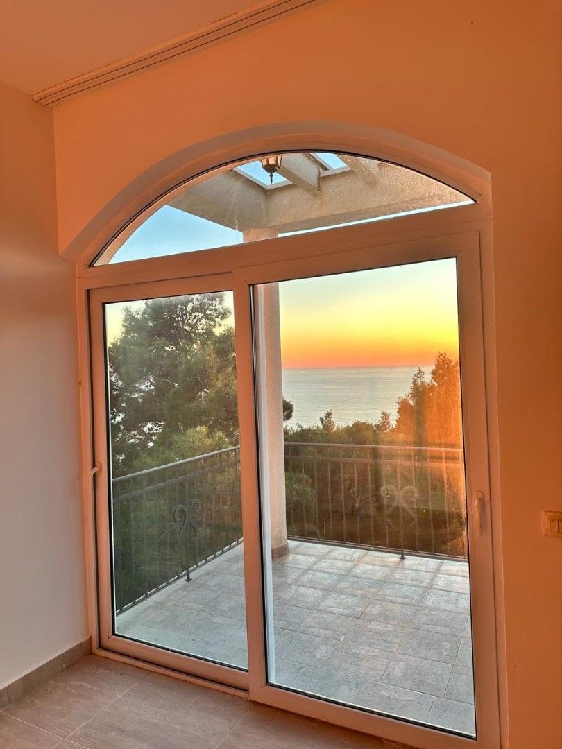 Вилла в Баре, Черногория, 240 м² - фото 2