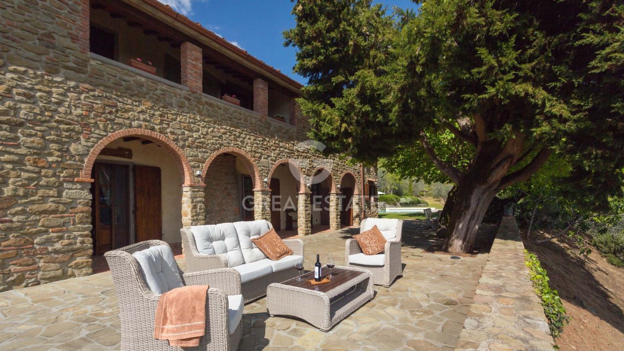 Дом Castelfranco Piandiscò, Италия, 413.8 м² - фото 8