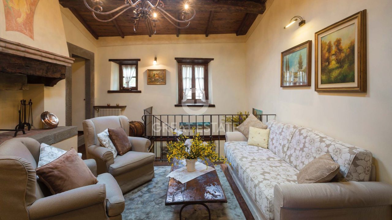 Дом Castelfranco Piandiscò, Италия, 413.8 м² - фото 11