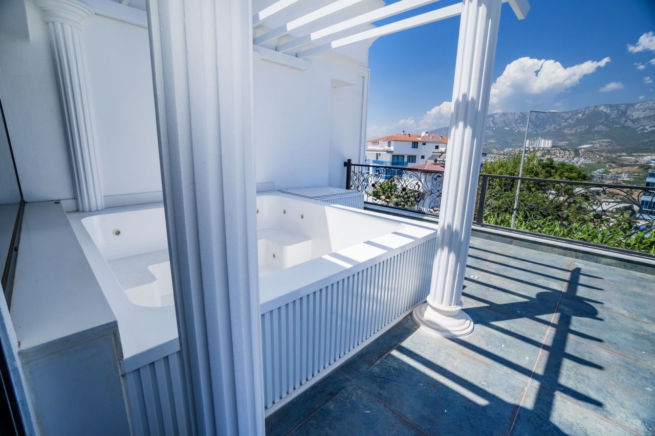 Квартира в Алании, Турция, 209 м² - фото 11