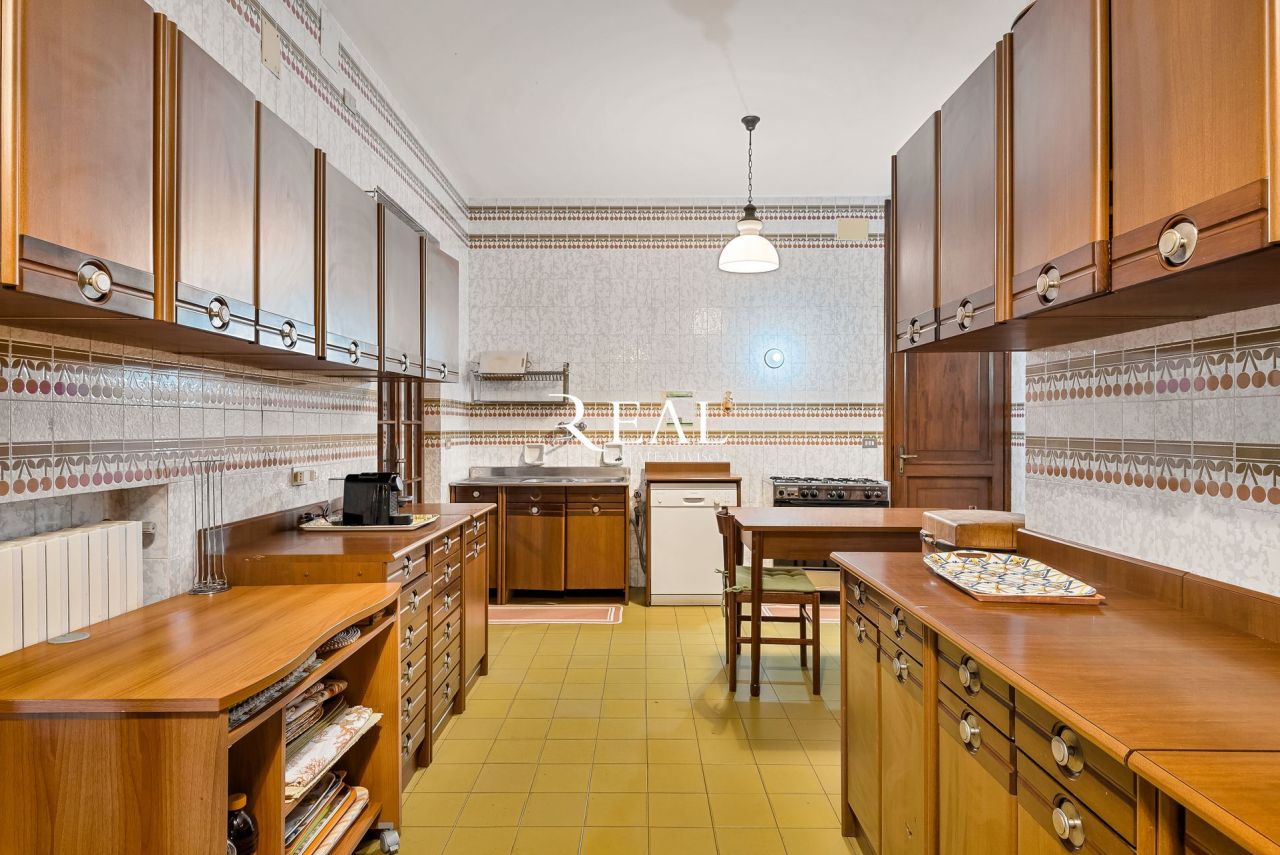 Вилла в Форте деи Марми, Италия, 400 м² - фото 9