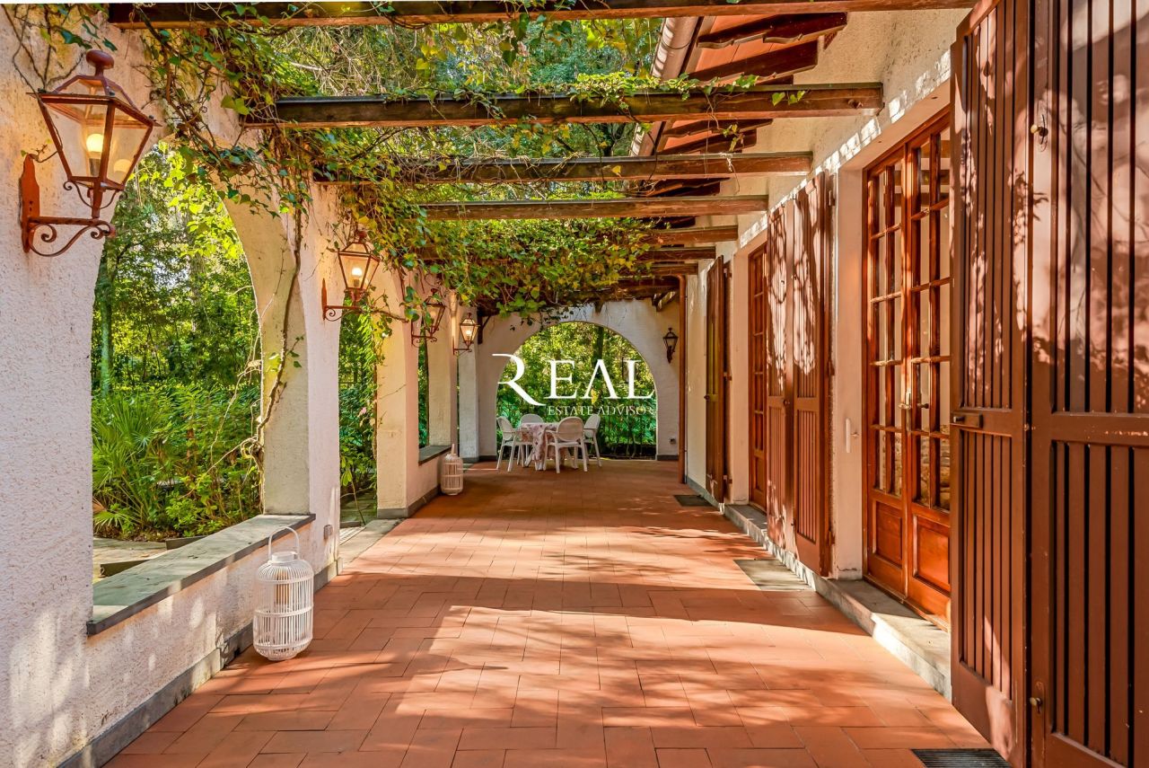 Вилла в Форте деи Марми, Италия, 400 м² - фото 14