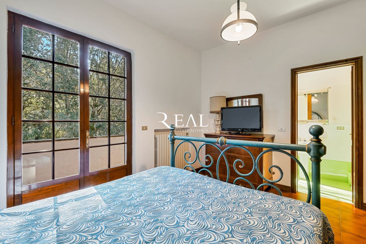 Вилла в Форте деи Марми, Италия, 400 м² - фото 12