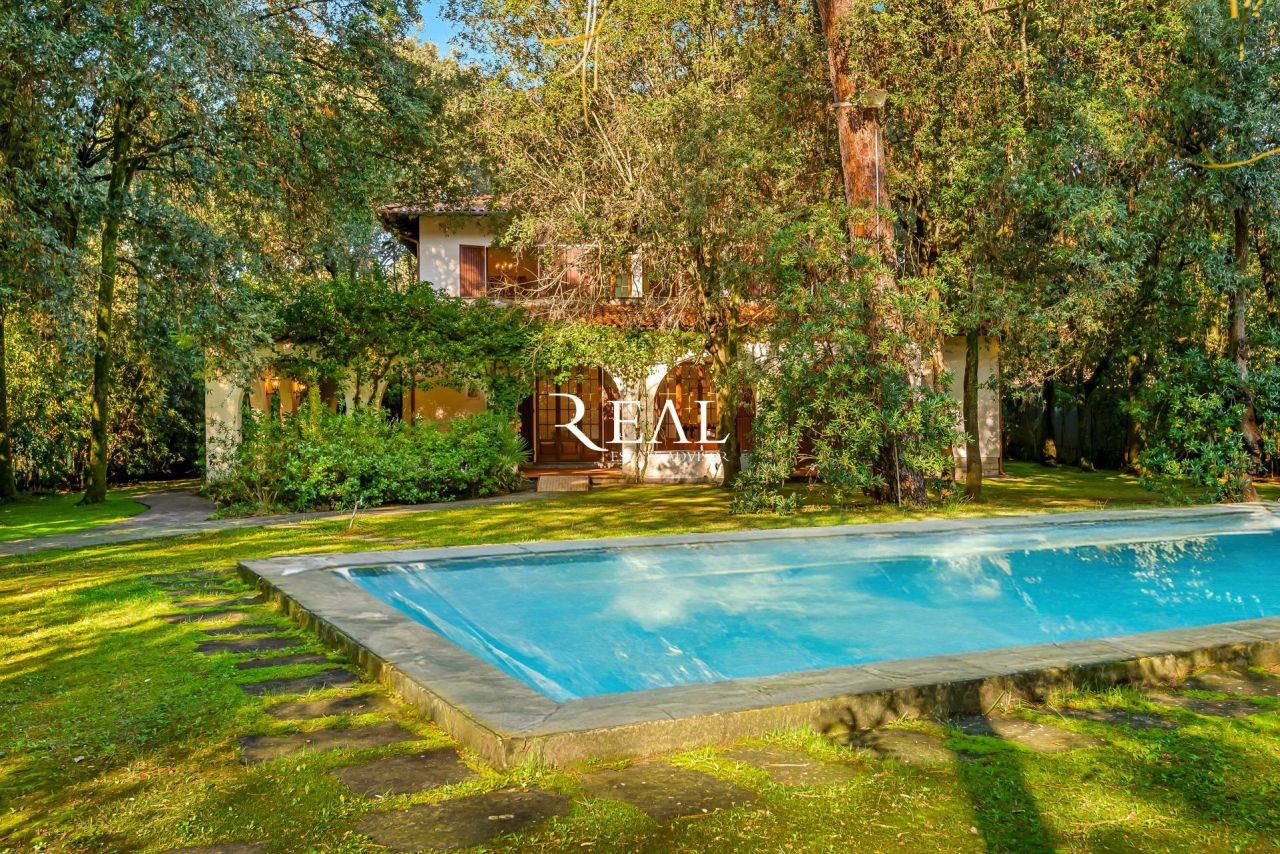 Вилла в Форте деи Марми, Италия, 400 м² - фото 4