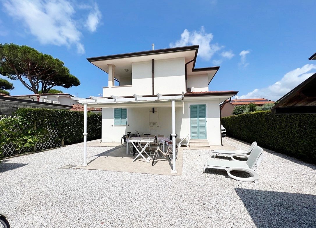 Дом в Марина ди Пьетрасанта, Италия, 150 м² - фото 4