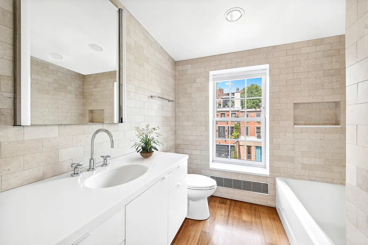 Таунхаус в Нью-Йорке, США, 200 м² - фото 12