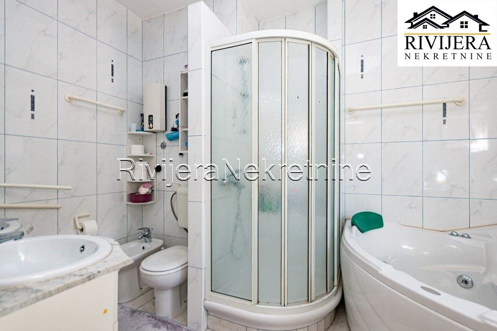 Дом в Херцег-Нови, Черногория, 266 м² - фото 11