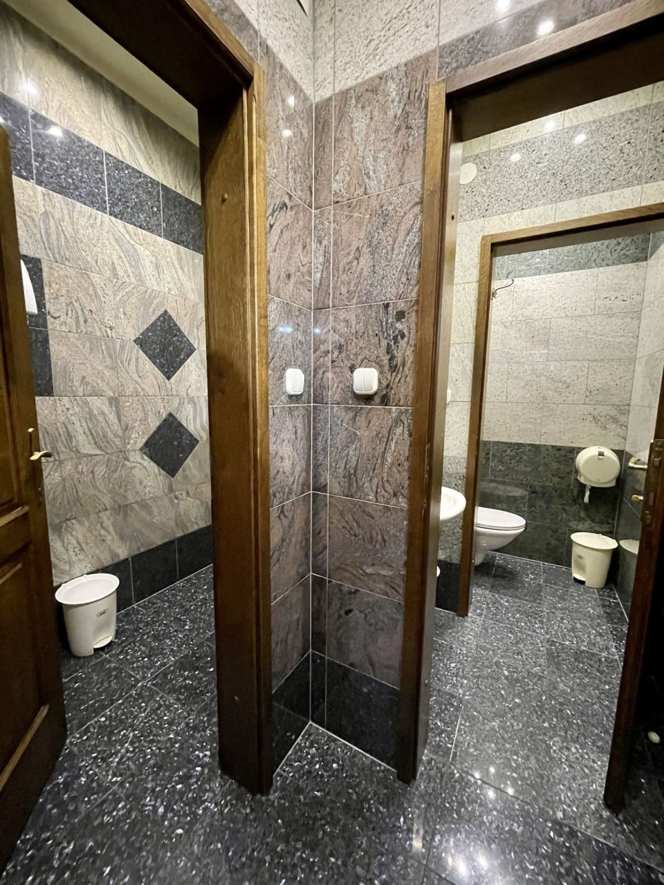 Кафе, ресторан в Хевизе, Венгрия, 300 м² - фото 8