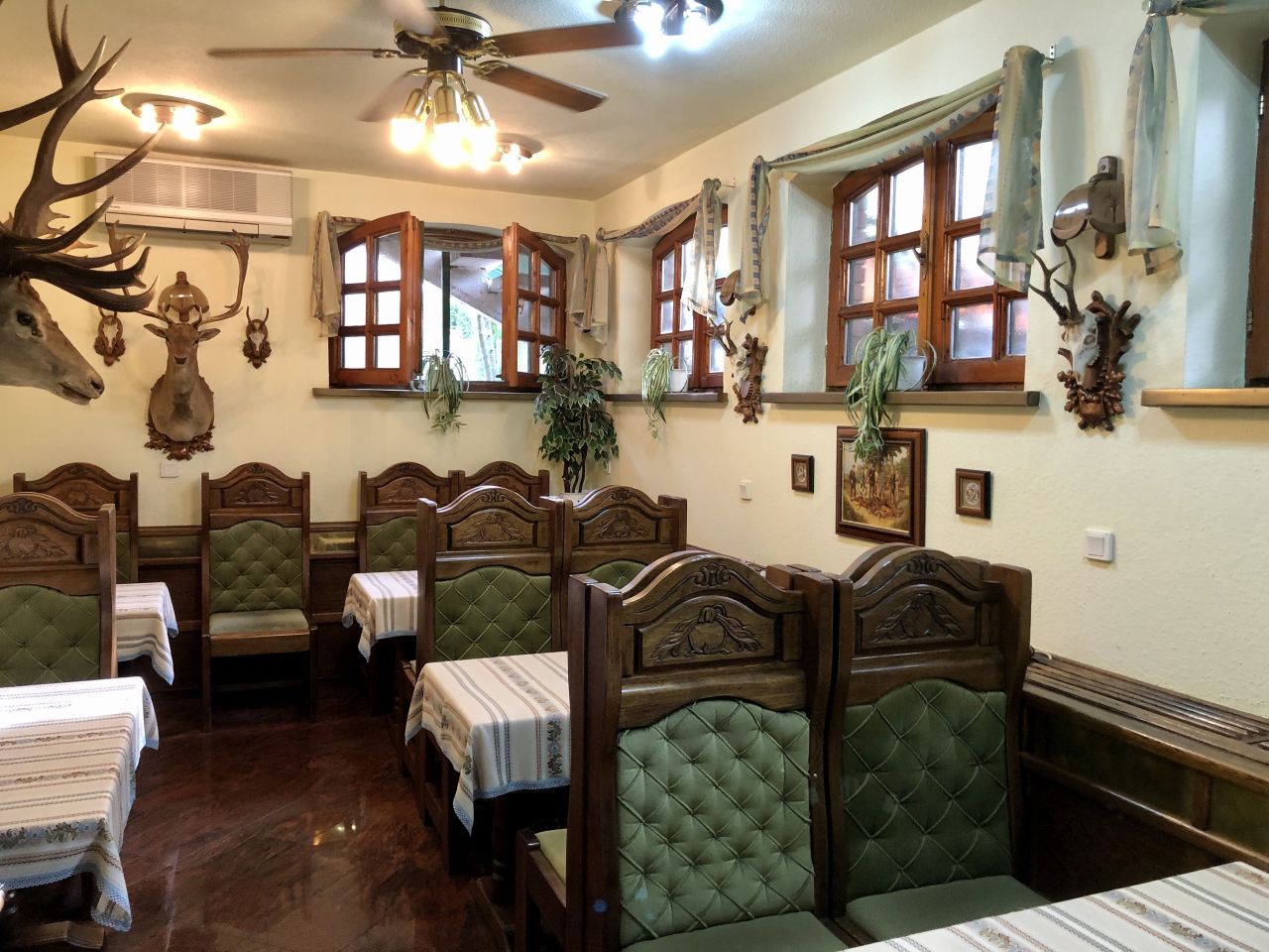 Кафе, ресторан в Хевизе, Венгрия, 300 м² - фото 3