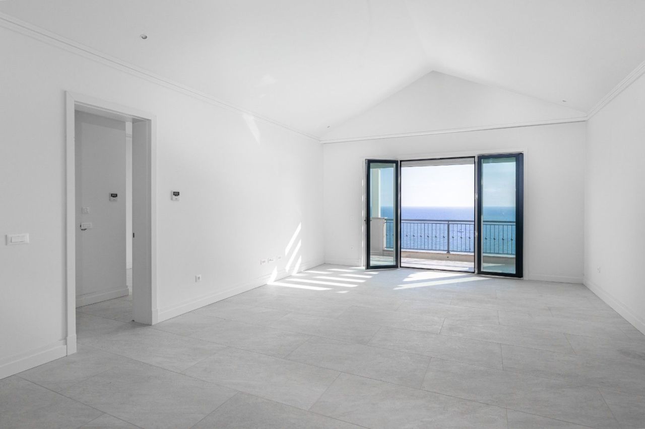 Квартира в Тивате, Черногория, 94 м² - фото 16