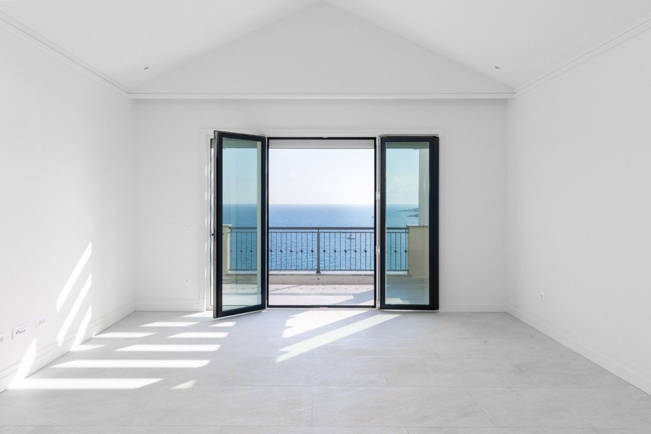 Квартира в Тивате, Черногория, 94 м² - фото 17