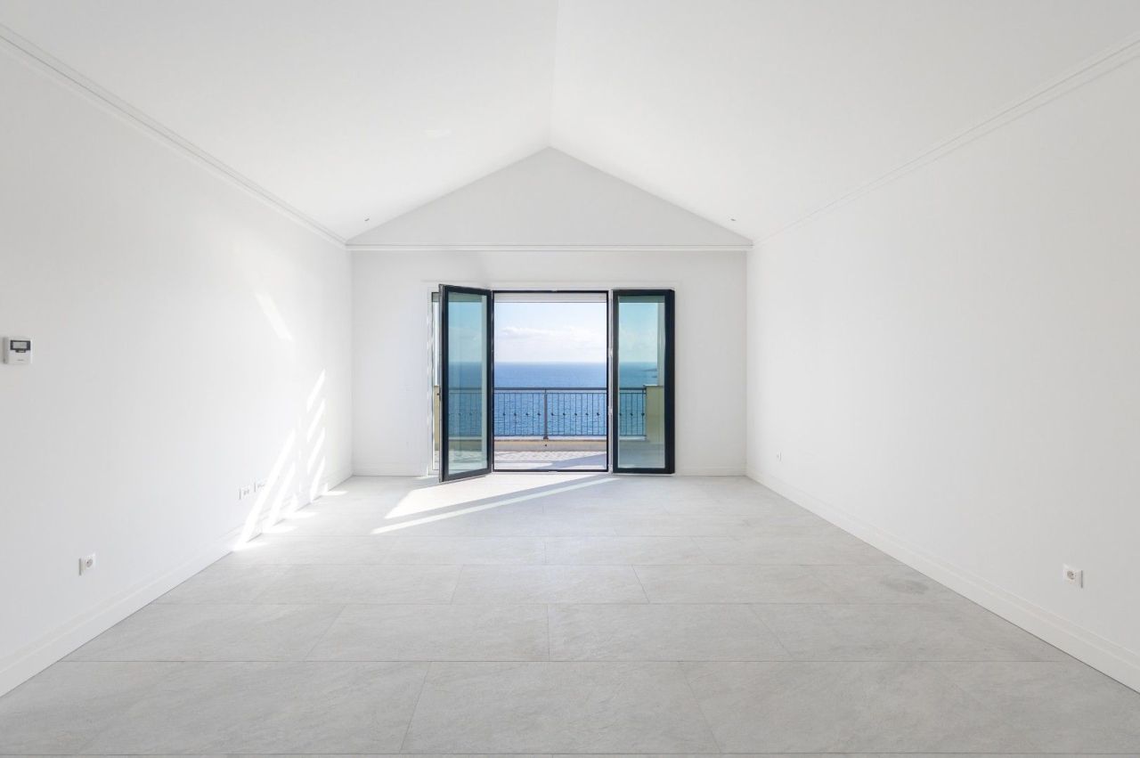 Квартира в Тивате, Черногория, 94 м² - фото 18