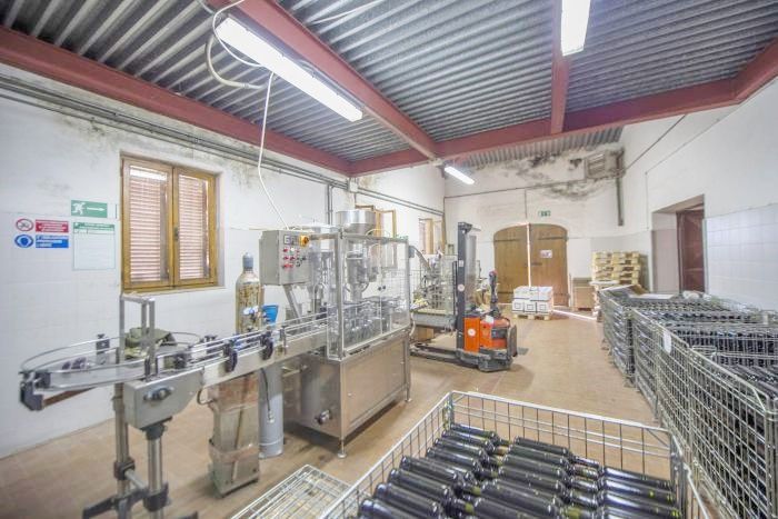 Производство в Кьянти, Италия, 5 400 м² - фото 7