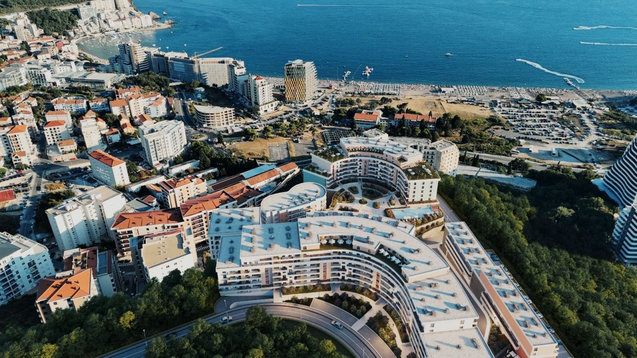 Апартаменты в Бечичи, Черногория, 52 м² - фото 1