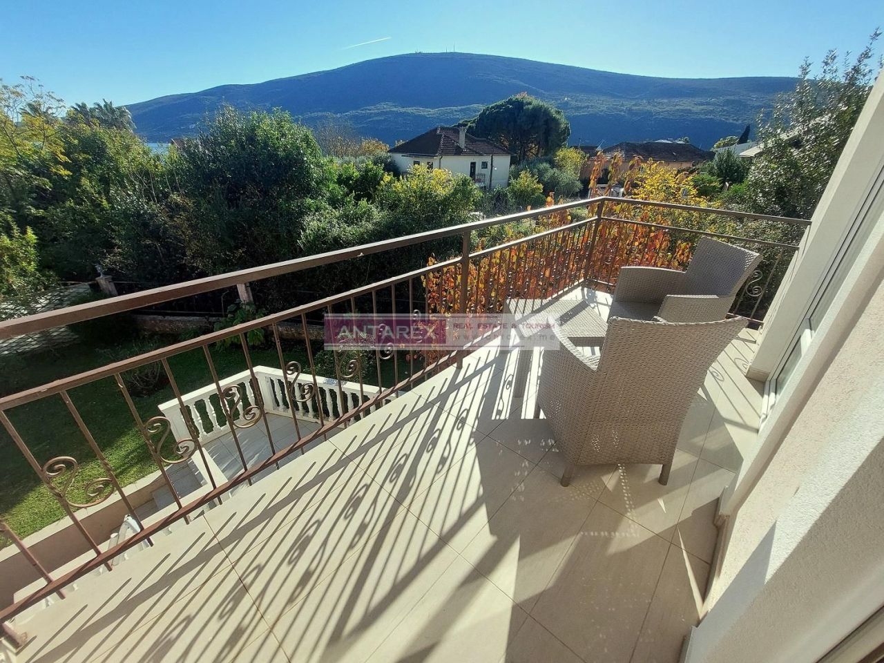 Вилла в Дженовичах, Черногория, 388 м² - фото 2