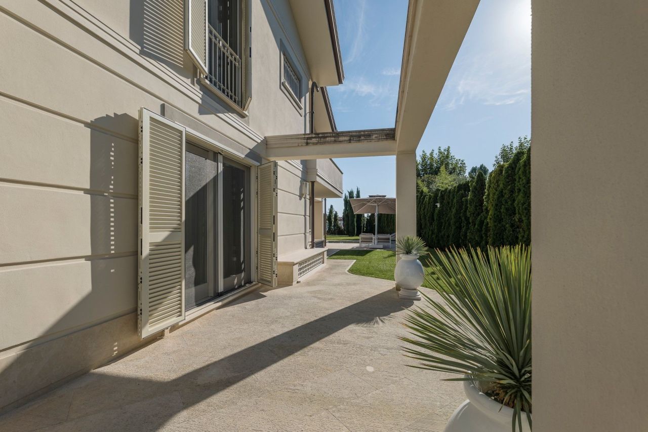 Вилла в Форте деи Марми, Италия, 390 м² - фото 3