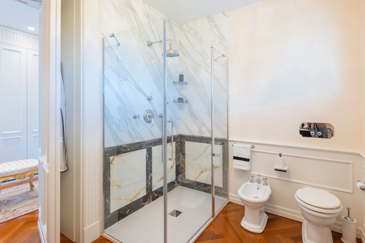 Вилла в Форте деи Марми, Италия, 390 м² - фото 13